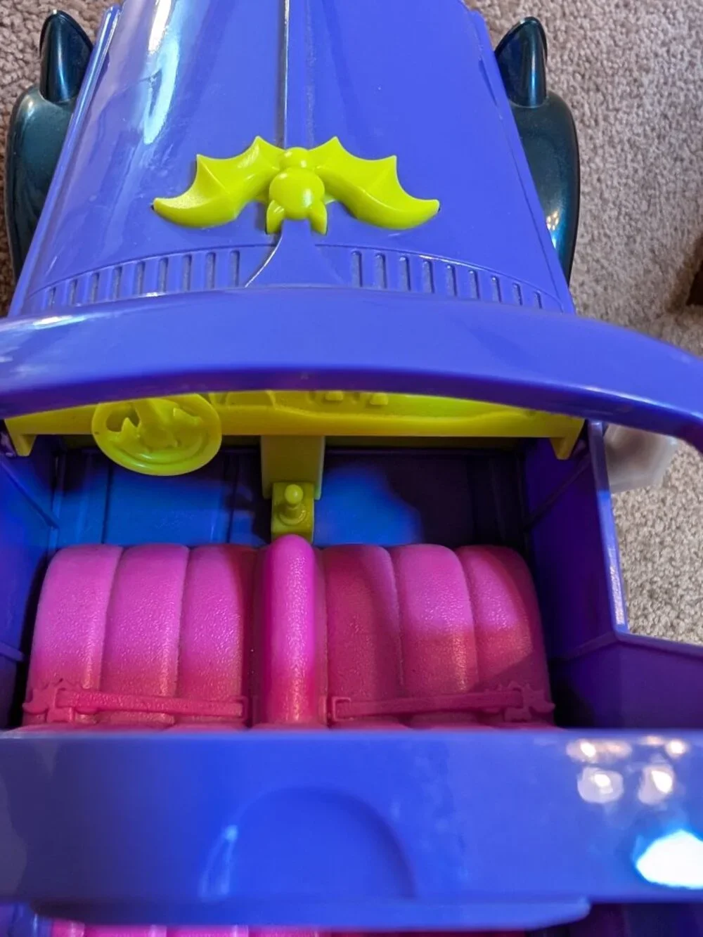 Disney Junior Vampirina Hauntley's Mobile Car Lights & Sounds Vehicle
